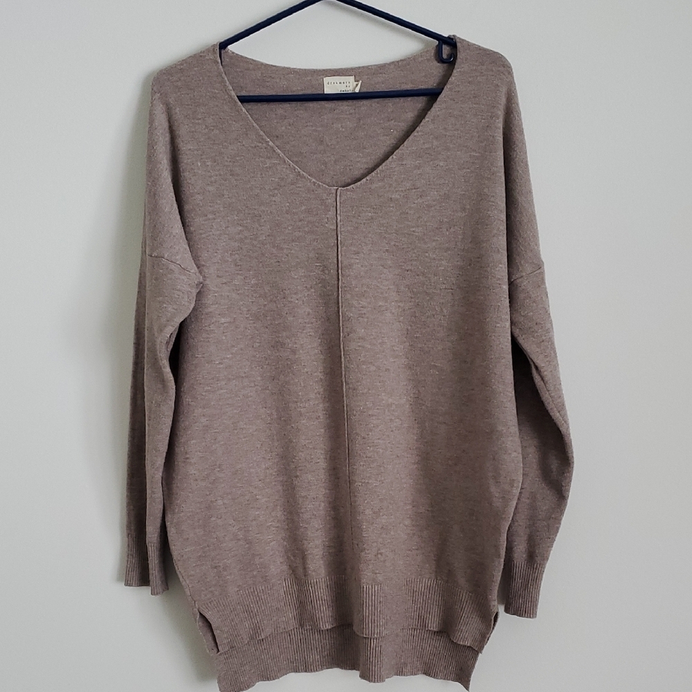 Dreamers By Debut Vneck